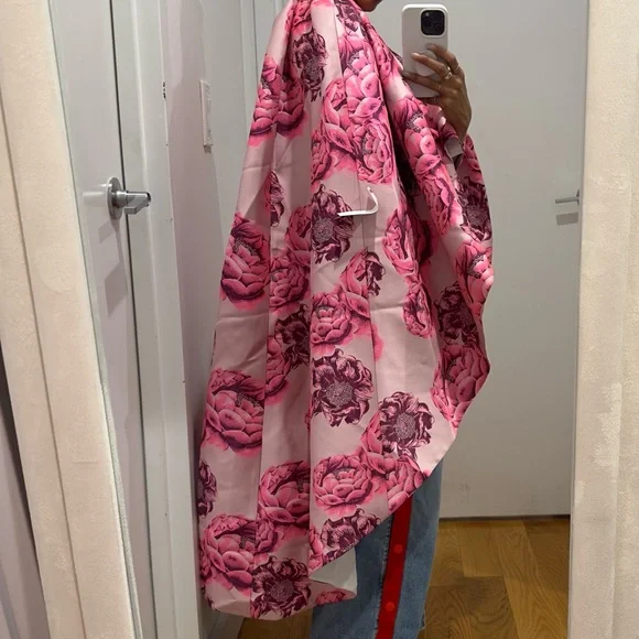 NWT Alice and Olivia Susanne Floral Jacquard High-Low Cape NWT XS - Picture 3 of 6